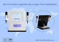 La clínica de la máquina de la belleza del cuidado de piel de la oxigenación de la burbuja de Mini Co 2 utiliza Bo01