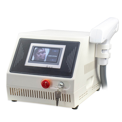 máquina portátil del retiro del tatuaje del laser del Nd Yag de 1320nm 1064nm 532nm
