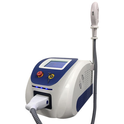 Máquina de depilación IPL portátil con función de tratamiento del acné en Clinc Cosmetic Studio